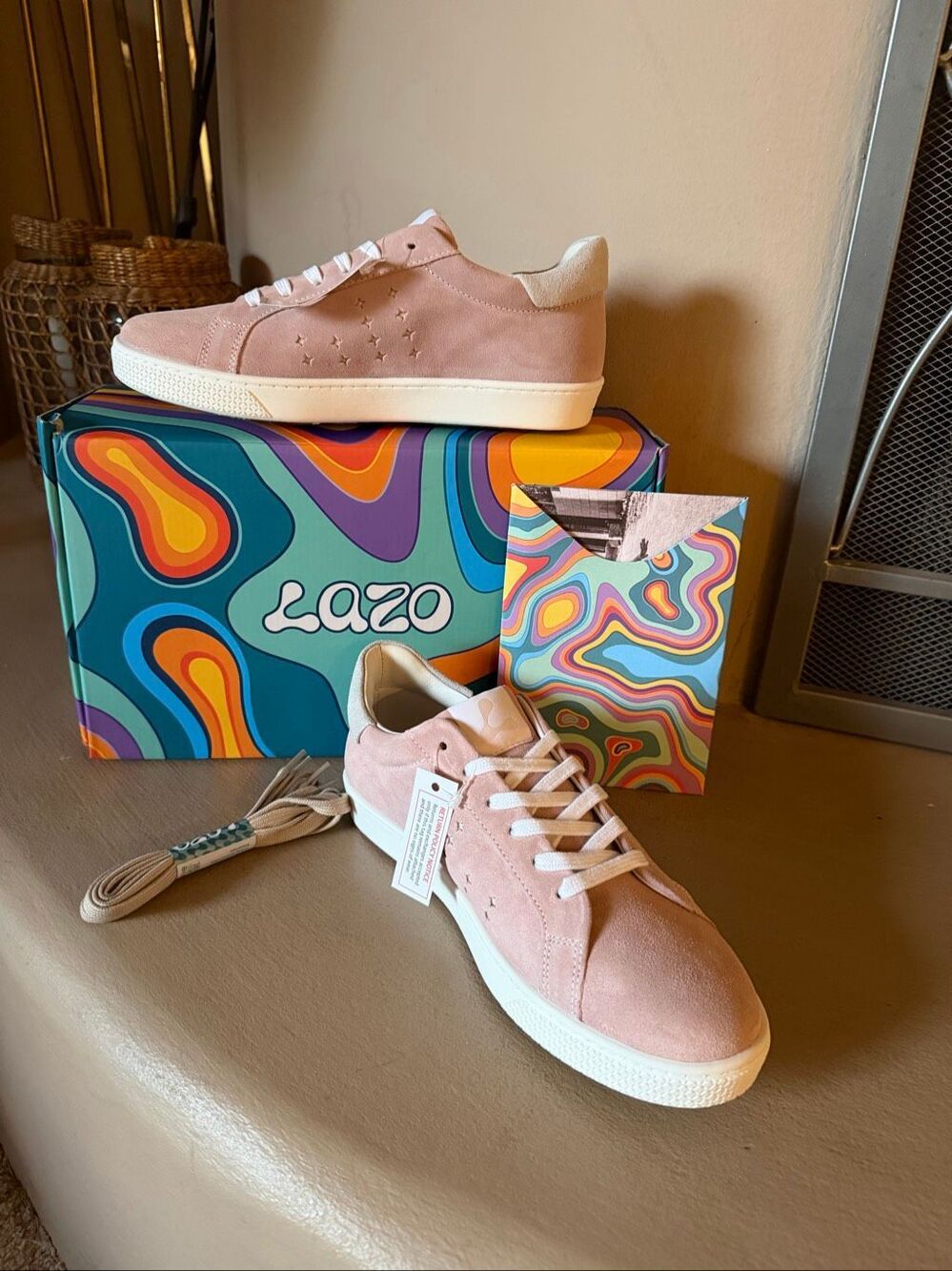 NWT Lazo Halo morganite pink suede sneakers
